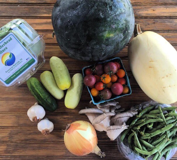 RaleighCityFarm's tweet photo. Week 3 of #summer #CSA #farmshares. Just wait till you see the demo recipe by #ChefStacy 😘🎉👊🏻https://t.co/eSNe98hOEu https://t.co/In9RhYw8Ur