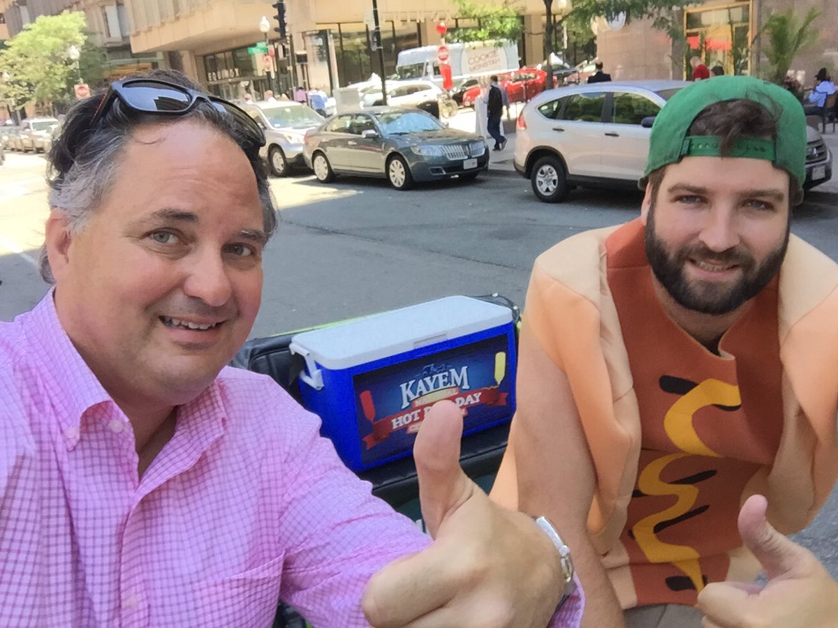 PCaparso's tweet photo. Just walked out of my meeting and got some Kayem goodness! Luv them! Awesome hot dog hook-up!
#Thanks4Franks #kayem https://t.co/6VtDAd3BQJ
