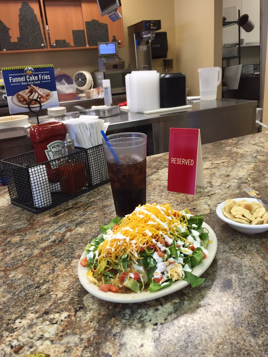 GetLostIndiana's tweet photo. A few weeks ago, this was just an emotion – that emotion being food envy. Today, mine all mine. #leftovers https://t.co/eG6ssfCNQJ