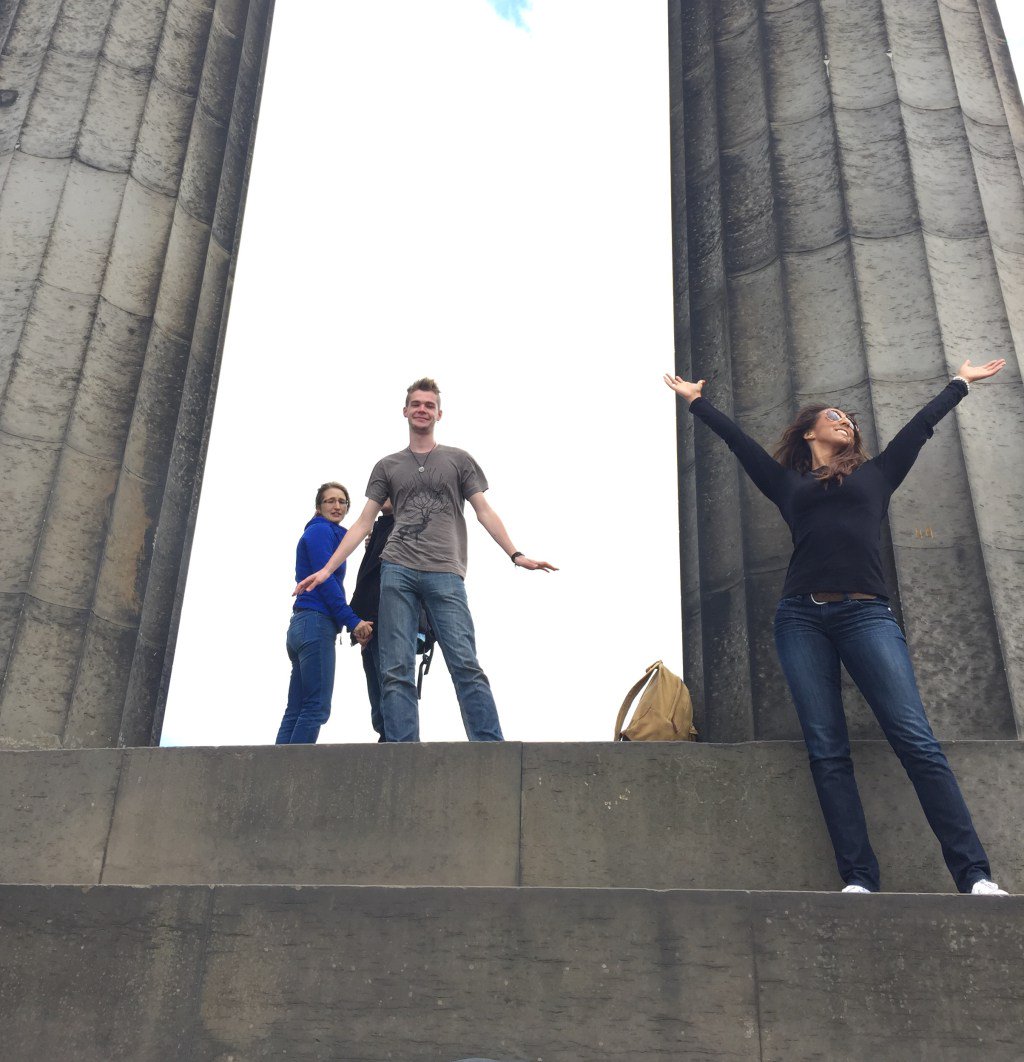 Short Guide: Edinburgh in a Day | Get the Most out of Scotland’s Capital! thejourneyofjoe.com/2016/07/21/sho…
