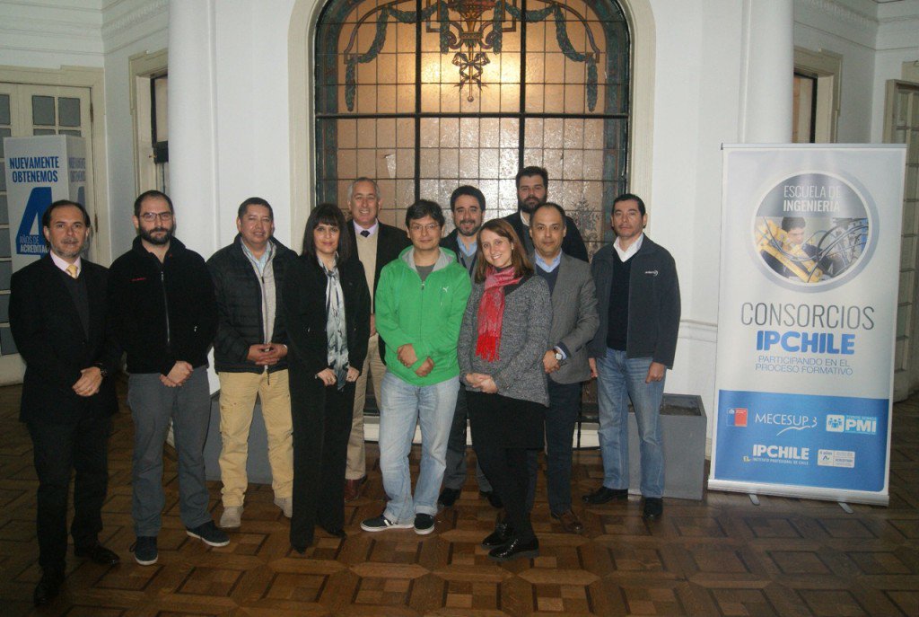 INFOSITIO's tweet photo. “Primera Reunión del Consorcio TIC”, organizada por la Escuela de Ingeniería de IPChile. https://t.co/agxV9VAKfE https://t.co/mh0xT41anc