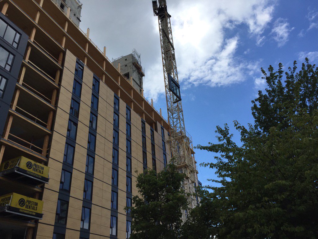 ApoonAlfie's tweet photo. UBC 18 storey tallest wooden building in the world. Lot of steel stud - interior  partition and exterior  panel   . https://t.co/jbwvniN9uG