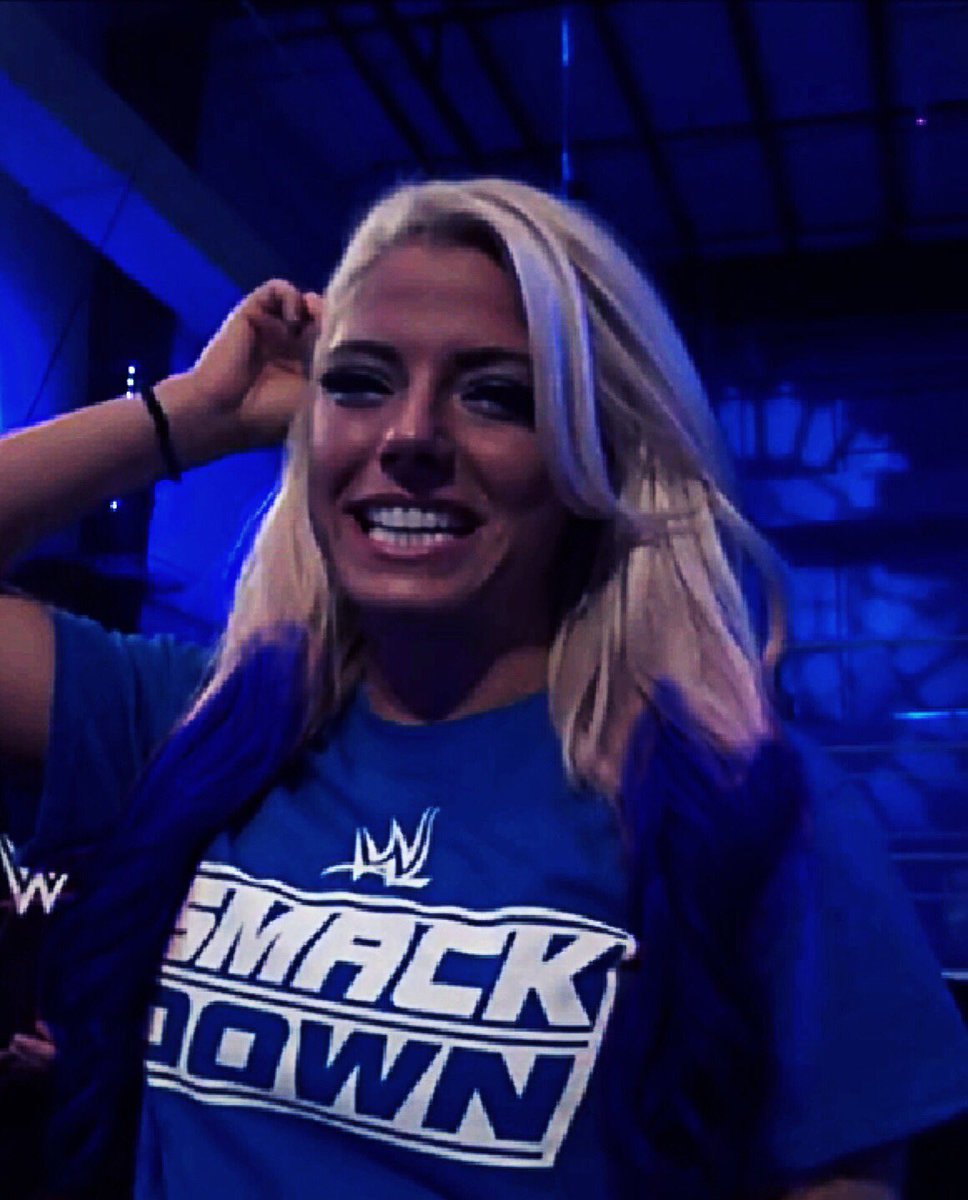 Bliss4_Business's tweet photo. @AlexaBliss_WWE with you now being a part of SmackDown. I tried my best with changing your tips back to blue https://t.co/QA5VGTWG6s