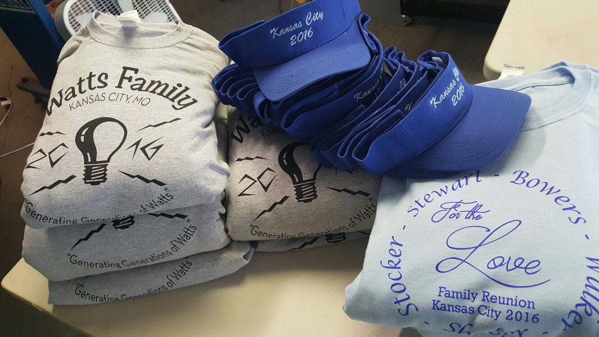 ScreenPrintKC's tweet image. July is family reunion month!  We're so happy to get to work with so many wonderful families throughout the city!