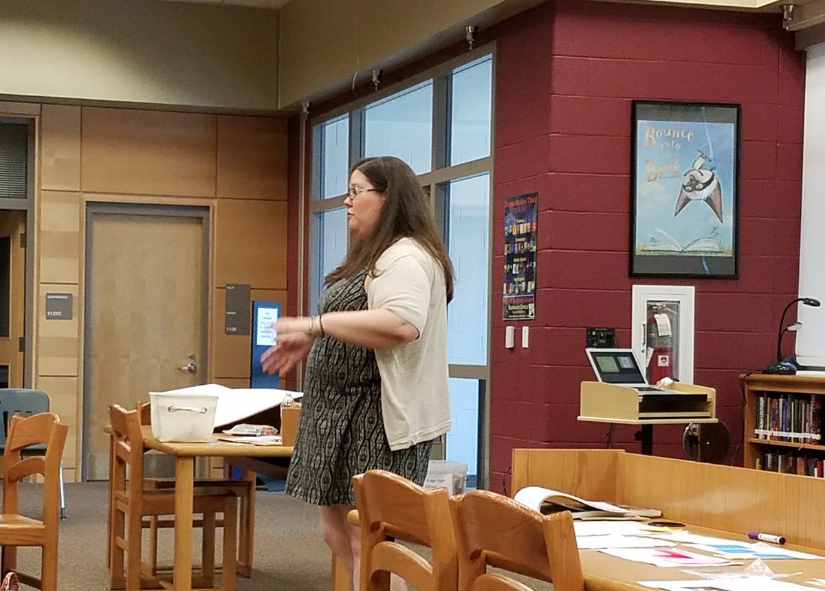 Dr_Mihalik's tweet photo. Strategy groups are effective K-5! Can be used on the fly, standalone planned, or in a series. #lcpsri2016 #tcrwp https://t.co/soyVWBLQTo