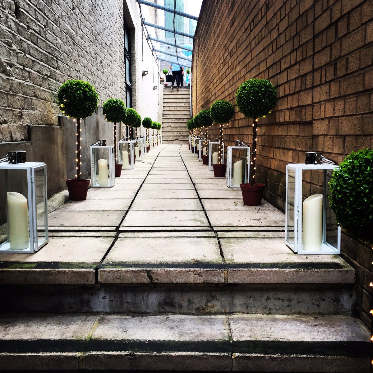 AdRoll's tweet image. Welcome to the #RollIntoSummer Party! Tag us in your snaps.