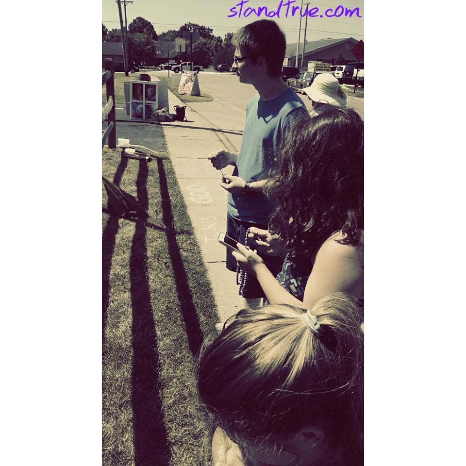 StandTrue's tweet photo. Today our #team stood outside an #abortion mill to #pray for the end of the slaughtering of unborn children #prolife https://t.co/84rLXR1klH