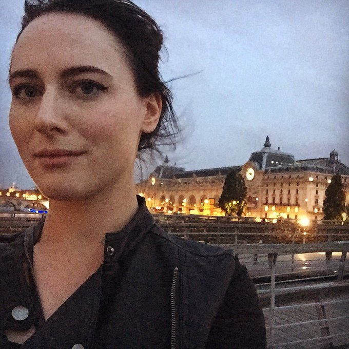 Ah revoir Paris! I've got places to go and people to tie up and fuck. Toronto, I'm home for the next