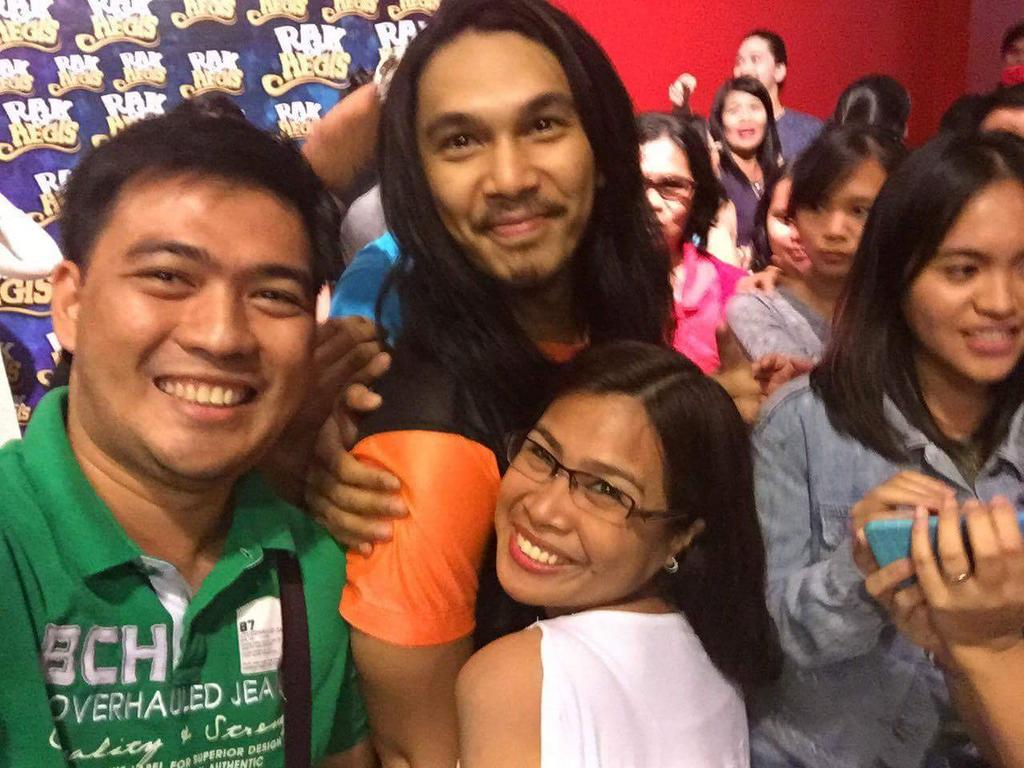 calmjash's tweet image. With idol @Benj_manalo..

The best ang #RakOfAegis!! Woohoo..!

#Yapos