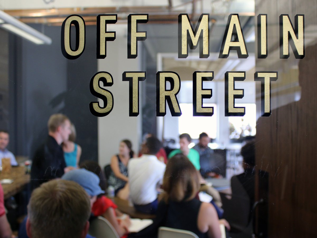 We're nearly overflowing with <a href="/NewCoCincinnati/">NewCo Cincinnati</a> folks here <a href="/Hyperquake/">Hyperquake</a> to dispel some branding myths! #hyperquakenow