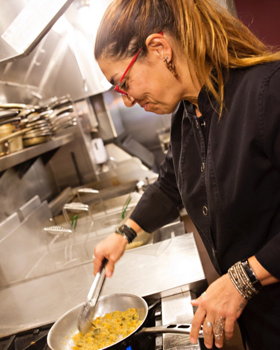 camomiosteria's tweet image. Our #unchef Valentina doing what she loves. #camomi #heartcrafted #letseat #followyourpassion #allsmiles #foodporn