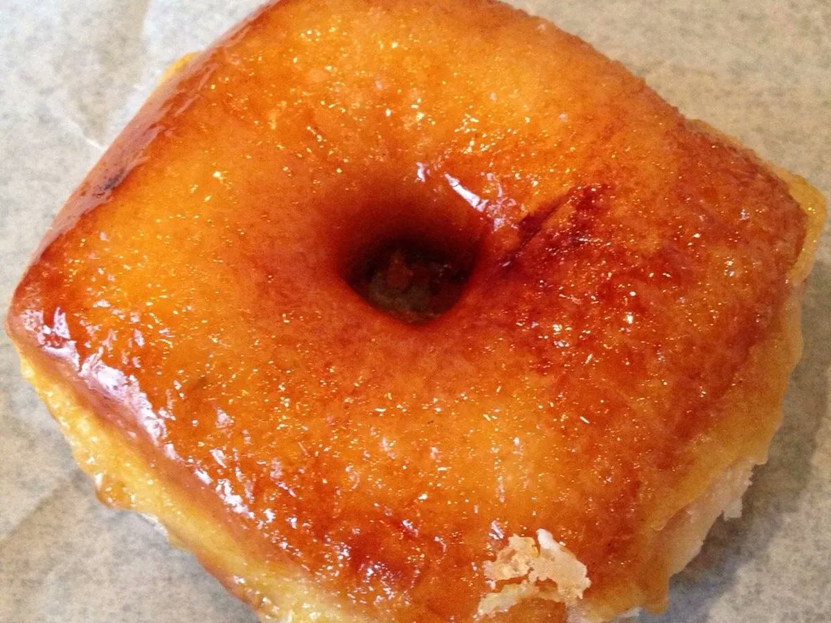 HeyWhatsDotCom's tweet photo. #NationalJunkFoodDay in #WashingtonDC treat yourself to afternoon #dessert @AstroDoughnuts! Try the creme brulee. https://t.co/VSYFURGvDd