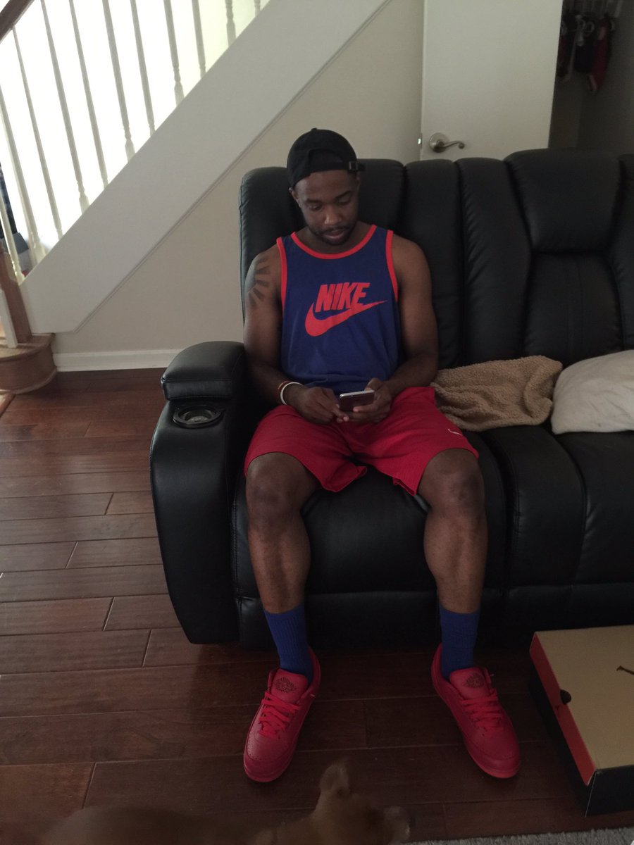 When your girlfriend doesn't dress you 🔴🔵🔴🔵🔴🔵