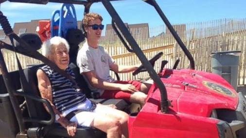 GMA's tweet photo. SWEET: Lifeguard saves 94-year-old woman’s vacation by letting her 'see the waves' https://t.co/RnSx6upT7j https://t.co/SDqyAFrChy