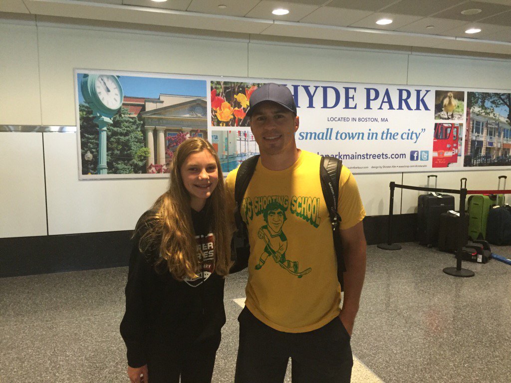 callieabraham's tweet photo. when bailey gets to meet parise and your grandma calls him "yummy"😩🙌 https://t.co/8W2OwwiWwH