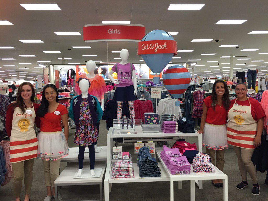 C &amp;J excitement t1109, even HRBP Jacalyn is in on the action!@jacalynmoretto <a href="/S2Roche/">Stefanie Roche</a> @HelenNTGT <a href="/beth_hinkleTGT/">BethHinkleTGT</a>