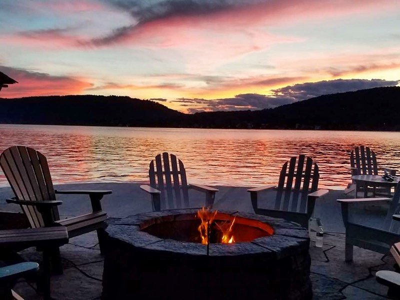 Popestreetwines's tweet photo. #grinnellpavers #FIREPITTING #FIREPITS #patio #lakefront #lake #lakelife #hardscape #outdoorliving #homedesign https://t.co/94ocLRv6Mm