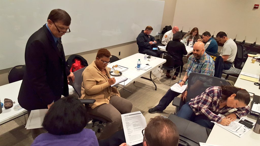MobileJIC1's tweet photo. Planning #news conferences for @fema #PIO class @CityofWeston @BrowardSheriff @usfatom @MiamiDadeFire @MiamiDadePD https://t.co/sLFwV7qIsl