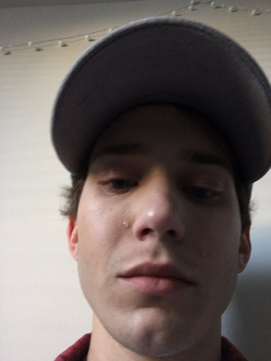 eearthlingryan's tweet image. just logged into twitter and  #OneDirectionIsOverParty