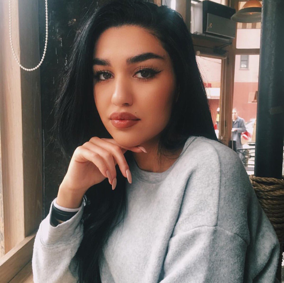 new fake, new sister, wbu? rt and like for me?