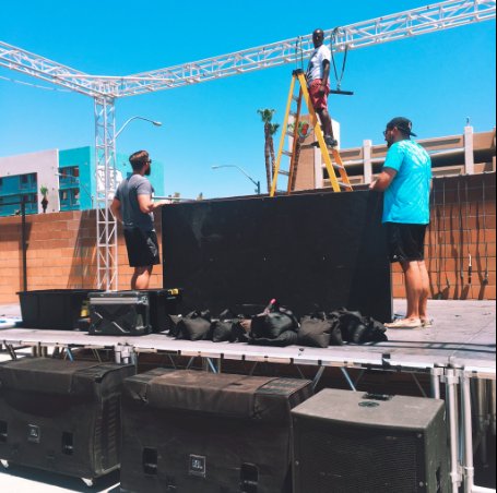 FinalSourceLV's tweet image. Beating the heat at last Friday's LED setup for @WeAreMomentus @ProjectDABL #SoundYard! #LEDdesign #repost