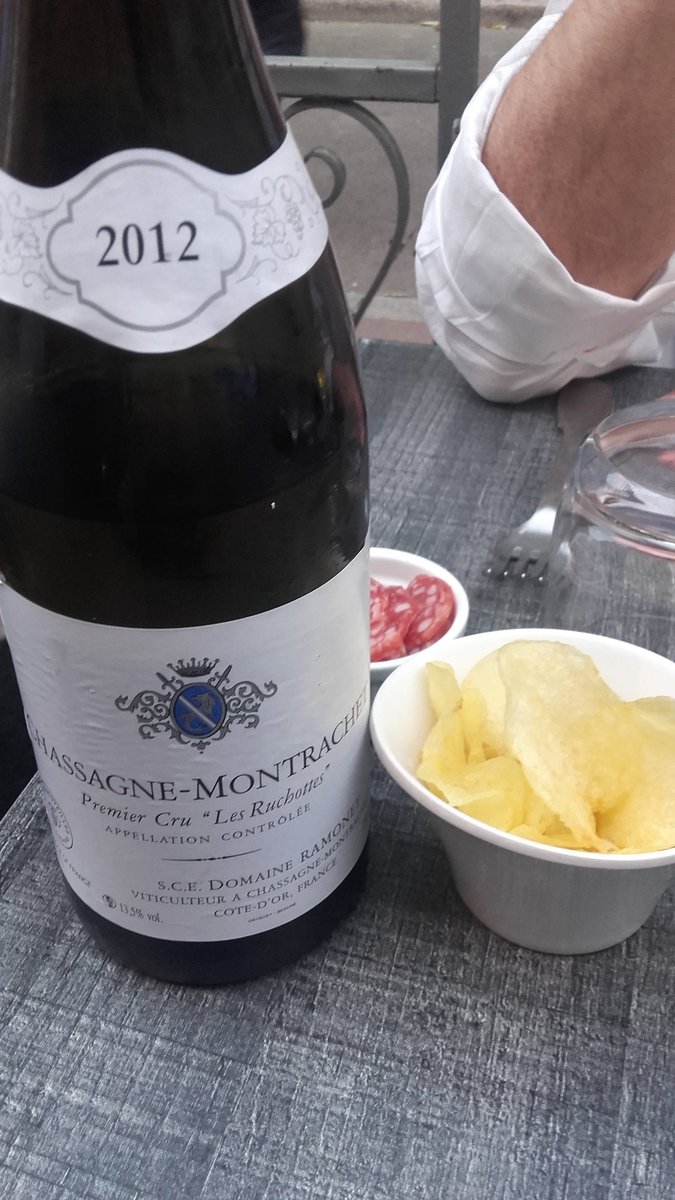 Voilà une belle soirée qui s'annonce #Bourgogne #chassagne #ramonet #laclasse 😎