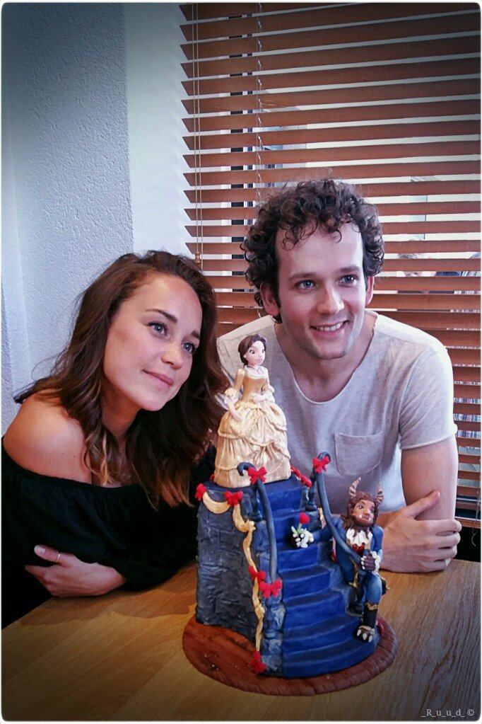 Beauty, the Beast &amp; the Cake Topper
*200ste voorstelling* <a href="/BeautyBeastNL/">Beauty and the Beast</a> <a href="/MaasAnouk/">Anouk Maas</a> &amp; Steven Roox @Circustheater
