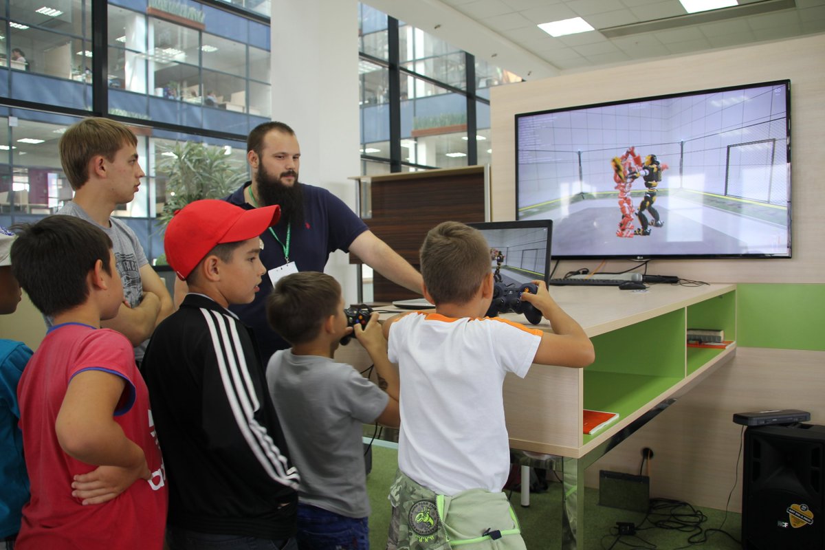 Stay in line to get access to closed alpha tests of new #fighting #game. igg.me/at/vos #indiegames