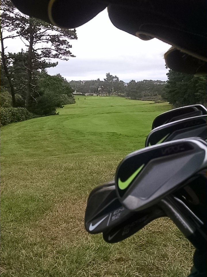 john_zoller's tweet photo. Beautiful day for golf at @manzanitagolf16 #dayoff @nikegolf #vaporpro #thankful #actorslife https://t.co/IP8B5VVHdC