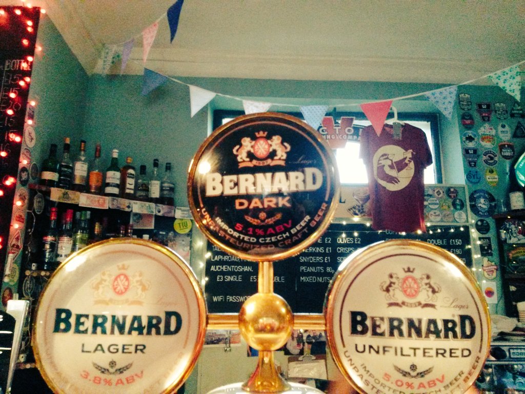 now that's another nice love triangle of bernards <a href="/thesparrowbd1/">The Sparrow</a> top czech lager  #bradford <a href="/BernardBrewery/">Pivovar Bernard</a> lovely.