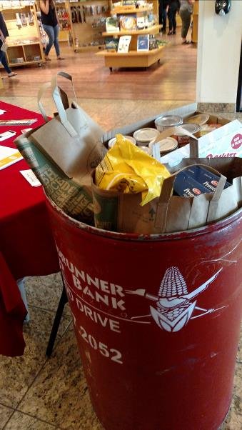 RoadrunnerFdBnk's tweet image. Thanks #ABQ and @jtd1003 for collecting more than 3,600 lbs this summer as part of #freesummerfun.  Thumbs up!