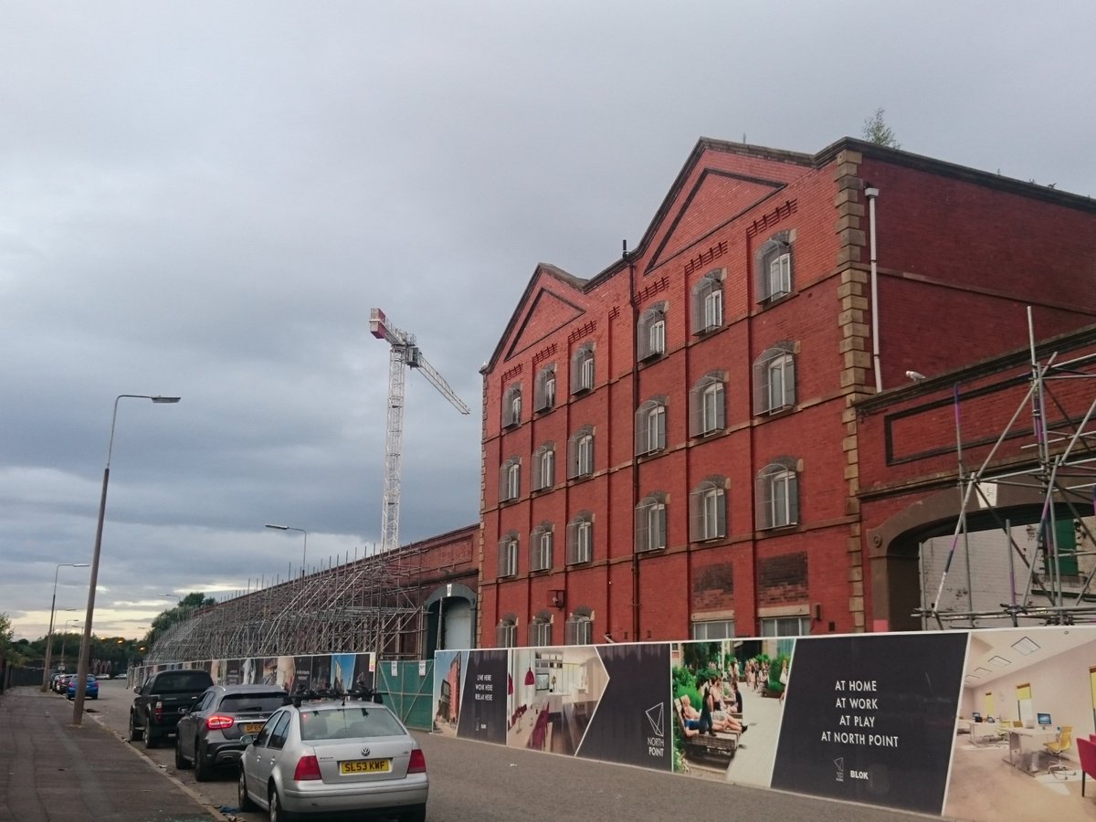 Liverpool1207's tweet photo. Good to see another tower crane go up above the #Liverpool skyline today #NorthPointGlobal Pall Mall https://t.co/QWLCpw087i