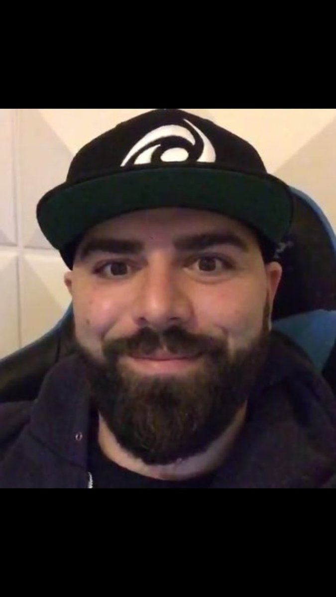 ChronicCarson's tweet image. Credit @dadsdumbmemes lmao I'm fucking dying