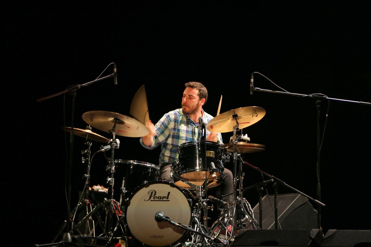 jazzaldia's tweet photo. Insufficient funs, con bateria y saxo bajo, creando maravillas a base de complicidad e improvisación #jazzaldia https://t.co/eXcZZRF0vv
