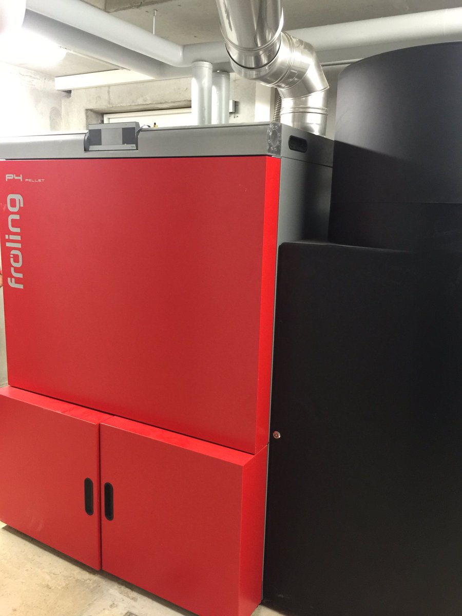 nample_'s tweet photo. #handover a #fröling #froeling p4 #pellts boiler today https://t.co/3YTXWsu8TQ