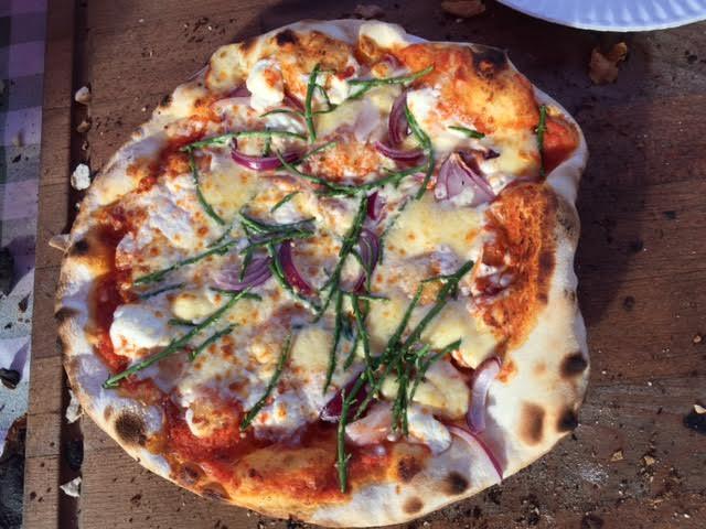 We've just heard about <a href="/FieldtoFire/">Field to Fire</a>'s new mouthwatering "beach special" pizza: goats' cheese, red onion &amp; samphire.