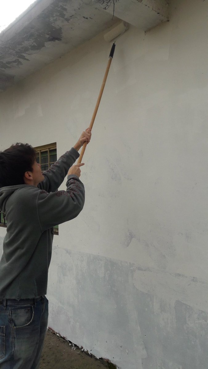 LaCampora_Brag's tweet photo. Jornada de pintura en Club Último Foco #Bragado @danyvilar @JoseOttavis https://t.co/lQ7WckGpm8