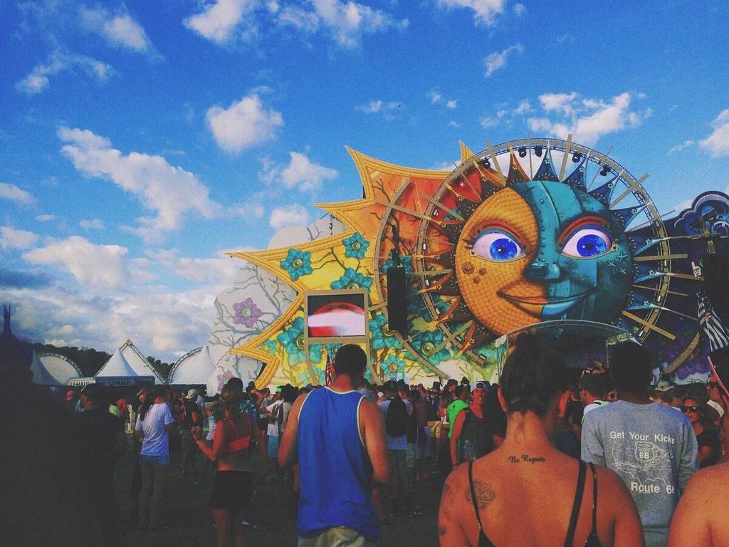 celebQuicki's tweet photo. WELCOME TO TOMORROWLAND 
woohooo 🙌 @tomorrowland this weekend👌👌 https://t.co/qKkWxjzP6f