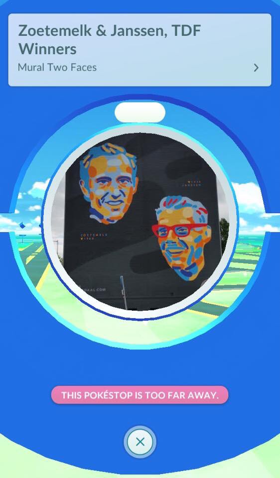 TourDesArts's tweet photo. De schildering van Jan en Joop is een #Pokéstop in het spel #PokemonGo. Er is een Charizard gesignaleerd...spannend. https://t.co/Hqng2u1J9V