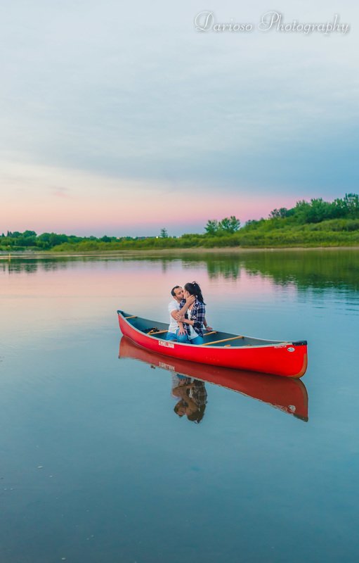Gotta love the evening clolors of summer in #yxe #cbcsksummer #yxephotographer #yxeengagement