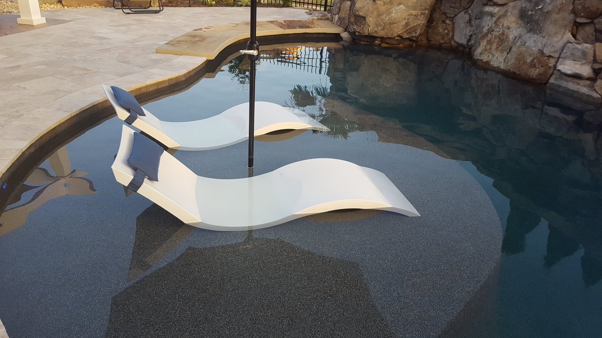 Perfect for days like today! #staycool #soaking #poollife #poolsplushsv #sunshelf #umbrellaonpoint