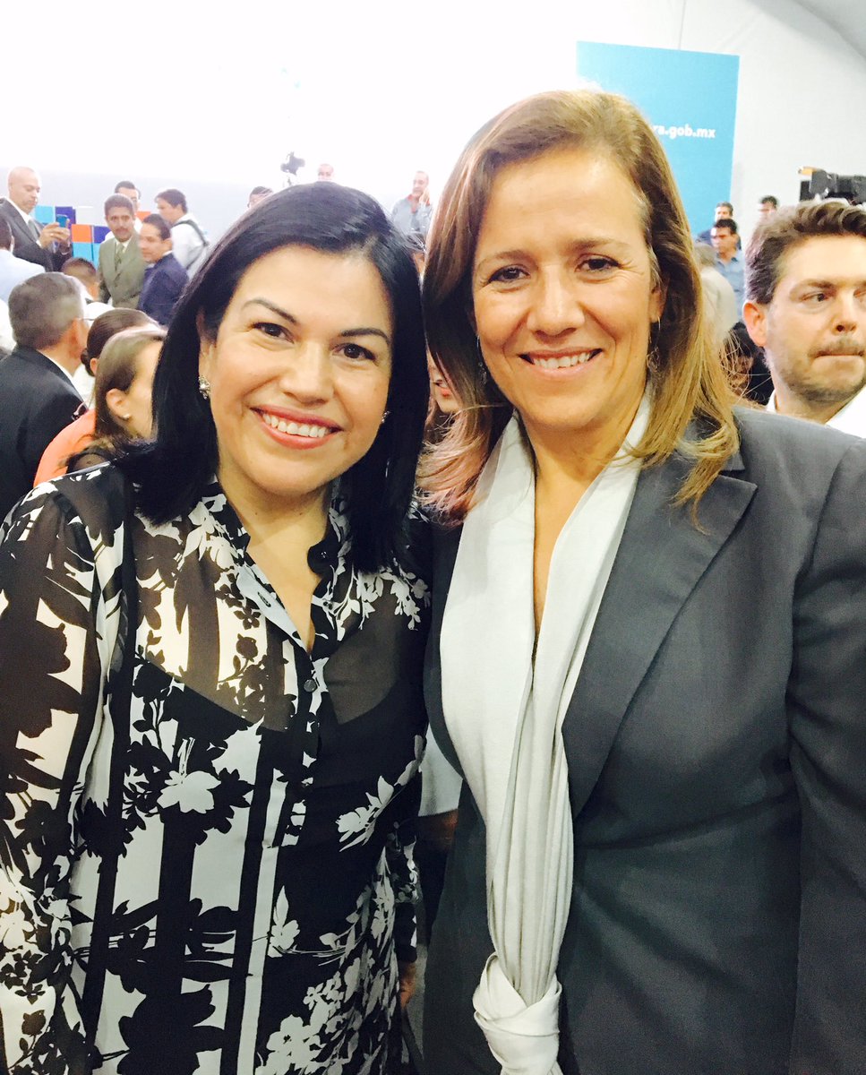 Sin duda su calidad como mujer y su sencillez hacen sentir siempre cercana a <a href="/Mzavalagc/">Margarita Zavala</a> #mujerestrabajando