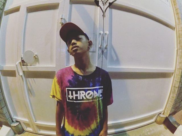 THRONE39's tweet photo. Si @rockerxruwet wearing our Tyedye Rainbow Hips . #thronediscover #throneSpamPost #ootd #indofashion #thronefamily https://t.co/41XHObAGAg