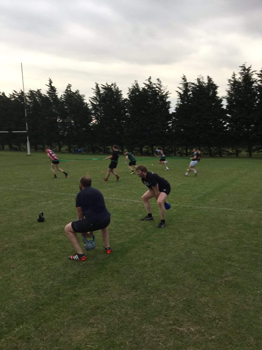 RossHanbury's tweet image. @thurrockrfc squad working hard tonight #redzone #gameintensity #preseason