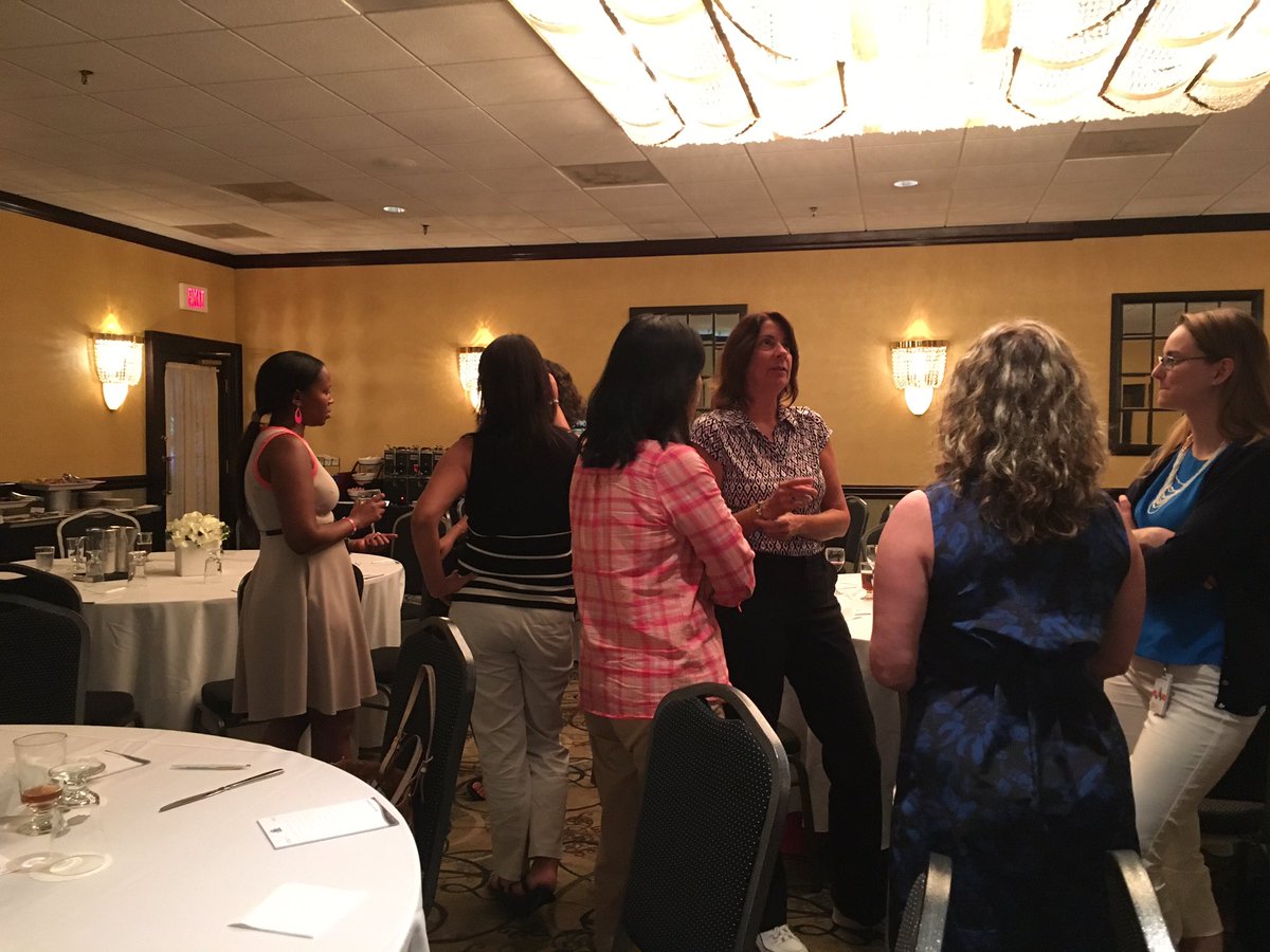 rananners's tweet photo. Spending the afternoon networking and learning about Women in Energy 💁🏼#DEinterns @CareersatDE https://t.co/wth1UCt3yu
