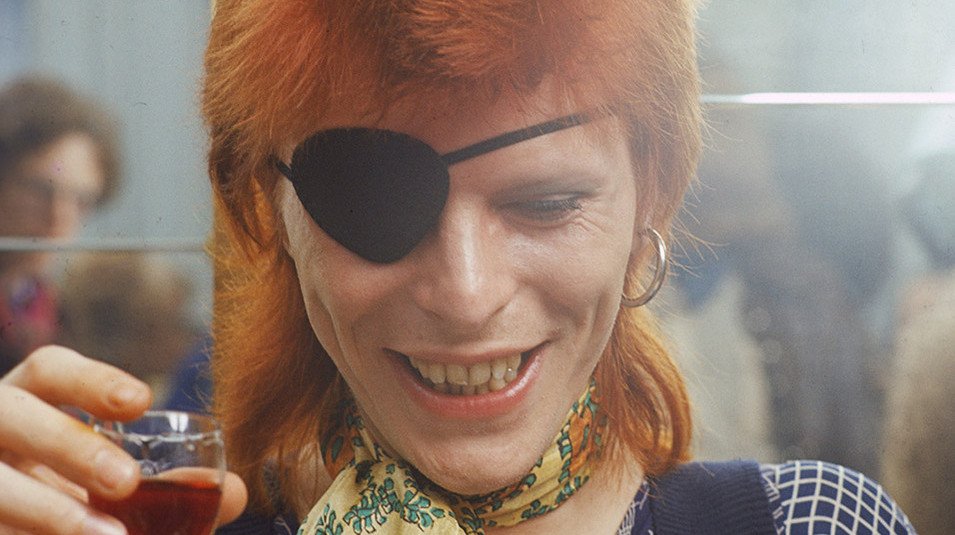 David Bowie's isolated vocal on 'Ziggy Stardust' is just stunning trib.al/P9RXB1a