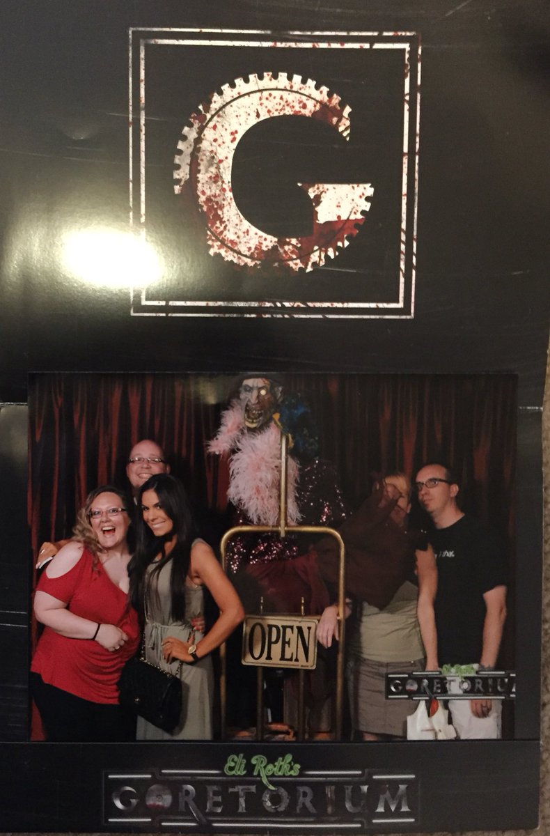 myponyproblems's tweet photo. @AnnabelleLee417 #tbt to the time the prop made us look even more fabulous #goretorium https://t.co/qBYsTAa0eR