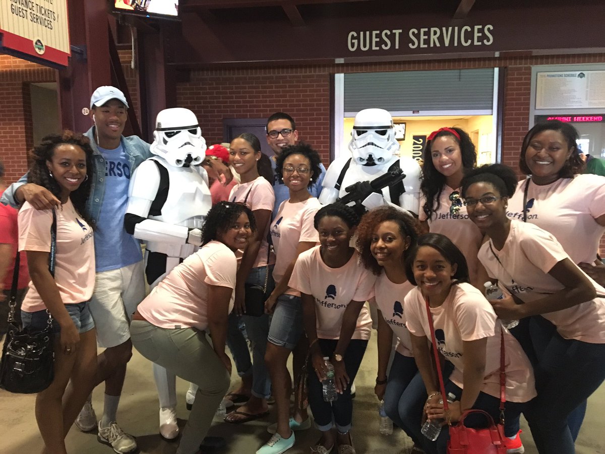 diversity_skmc's tweet photo. STEP UP at the Phillies - Star Wars night! https://t.co/uqf9d7TOsd
