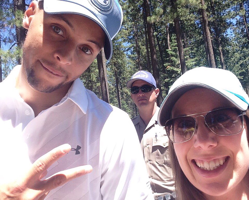 GolfMatchApp's tweet photo. @stephencurry30 with #GolfMatcher @alliolson πβ‘οΈβ³οΈ #whyilovethisgame https://t.co/MjTA1GCmGi