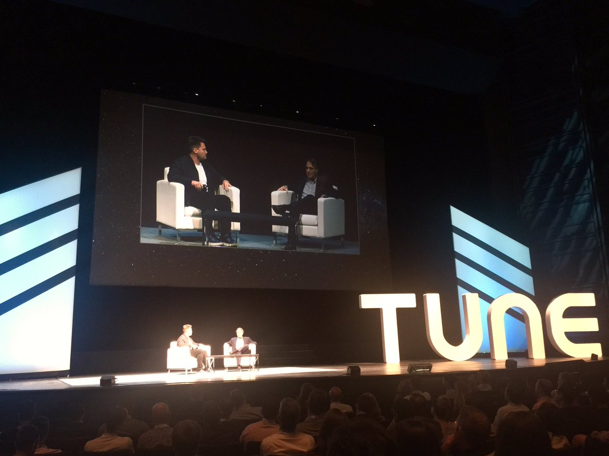 tune's tweet photo. CEO @PeterHamilton and Futurist #RayKurzweil fireside chatting about the creativity about AI #lessdata #Postback16 https://t.co/SlajyIynR8